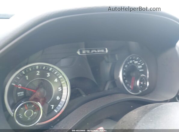 1C6RREFTXMN661935 2021 RAM 1500 Silver უკანა სავარძლების ხედი