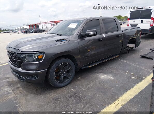 1C6RREFTXRN122657 2024 RAM 1500 Gray წინა მარცხენა ხედი სამი მეოთხედიდან