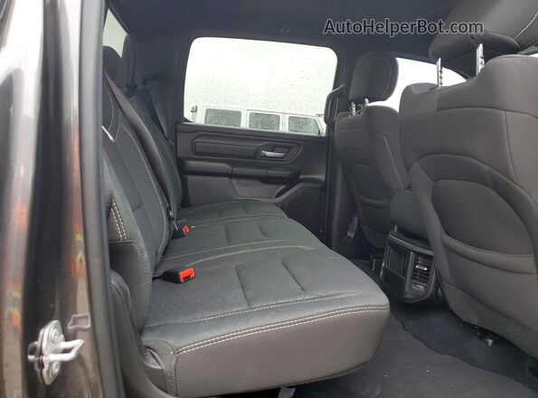 1C6RREGG6SN647643 2025 RAM 1500 Gray Հետևի նստատեղերի տեսք