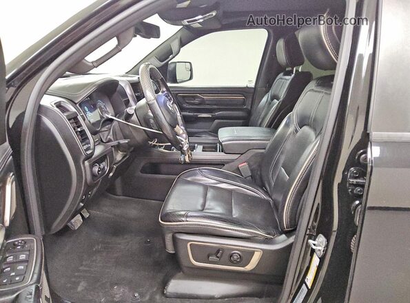 1C6RREHT4LN143461 2020 RAM 1500 Black Front interior view