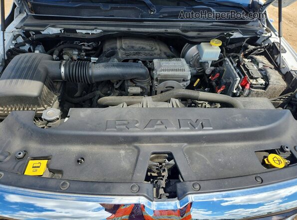 1C6RREHTXKN660570 2019 RAM 1500 White Vista interior trasera