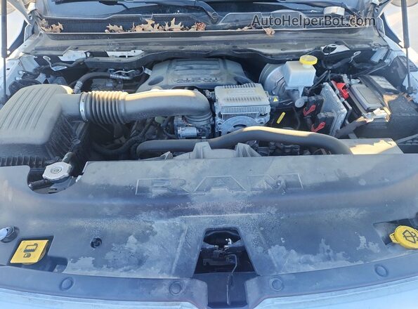 1C6RREMT2MN568653 2021 RAM 1500 Белый Вид задней части салона