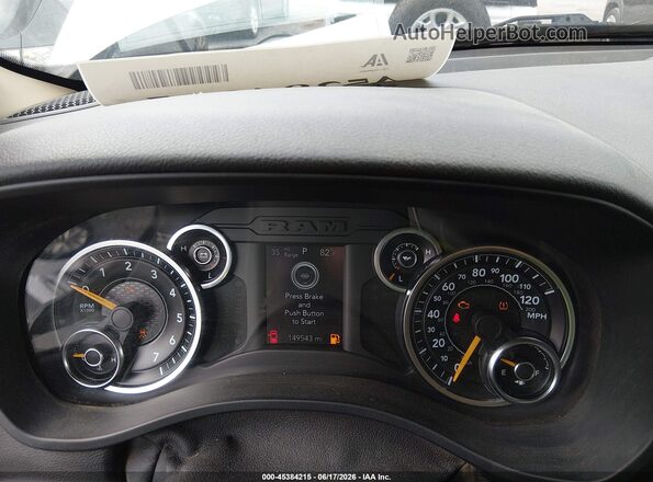 1C6RRFCG2KN678304 2019 RAM 1500 Серый Вид задних сидений