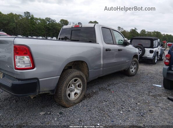 1C6RRFCG2KN678304 2019 RAM 1500 Серый Вид задней части салона