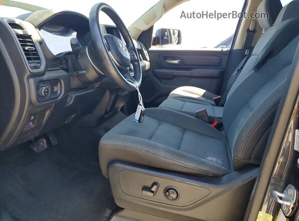 1C6RRFCG7MN714202 2021 RAM 1500 Черный Вид салона спереди