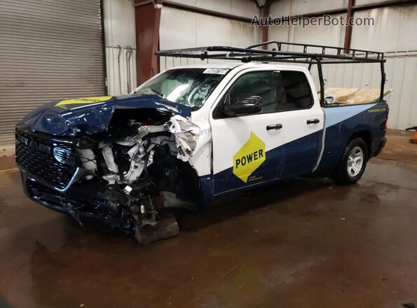 1C6RRFCG8SN696998 2025 RAM 1500 White Widok wnętrza 360 stopni