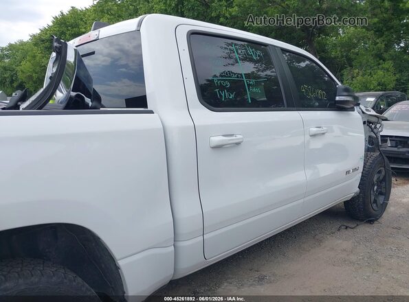 1C6RRFFG1MN506859 2021 RAM 1500 White 360 interior view
