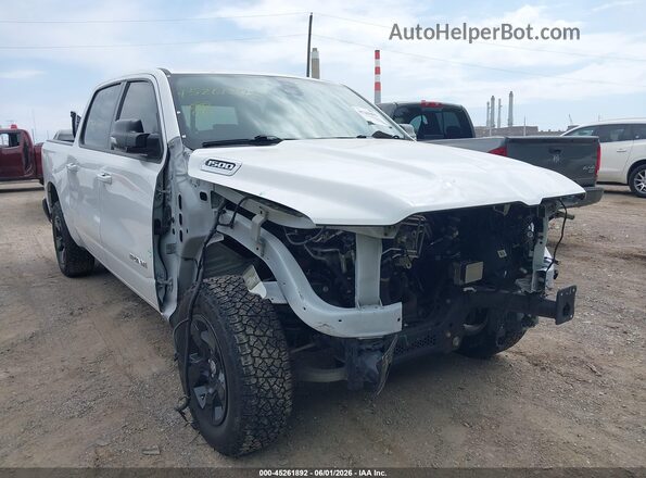 1C6RRFFG1MN506859 2021 RAM 1500 White Front view