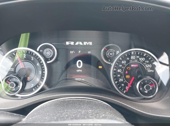 1C6RRFFG3PN606367 2023 RAM 1500 Gray Հետևի նստատեղերի տեսք