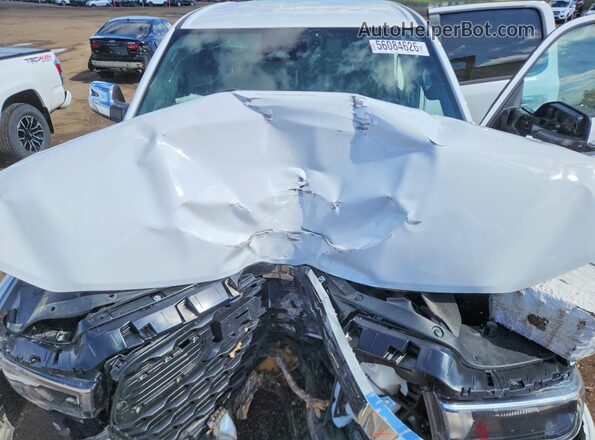 1C6RRFFG6SN548893 2025 RAM 1500 White Widok wnętrza z tyłu