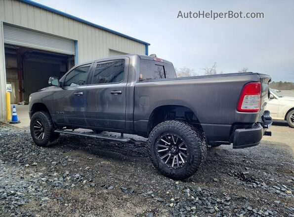1C6RRFFG7KN790138 2019 RAM 1500 Gray Trasero izquierdo