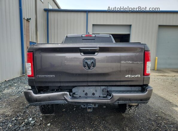 1C6RRFFG7KN790138 2019 RAM 1500 Gray Vista de la etiqueta del VIN