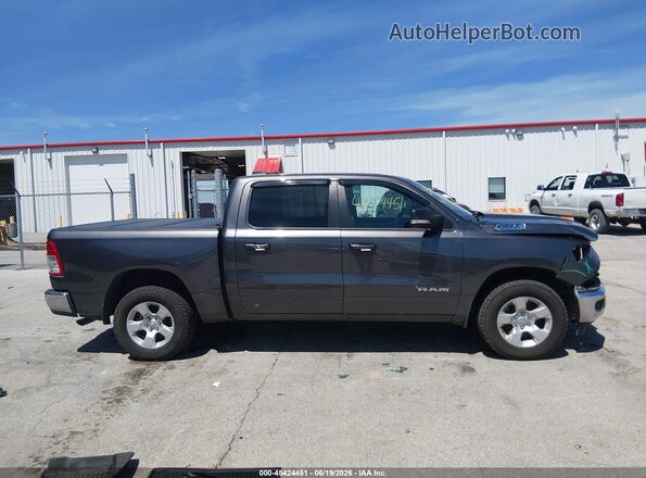 1C6RRFFG7NN259266 2022 RAM 1500 Gray Rear interior view