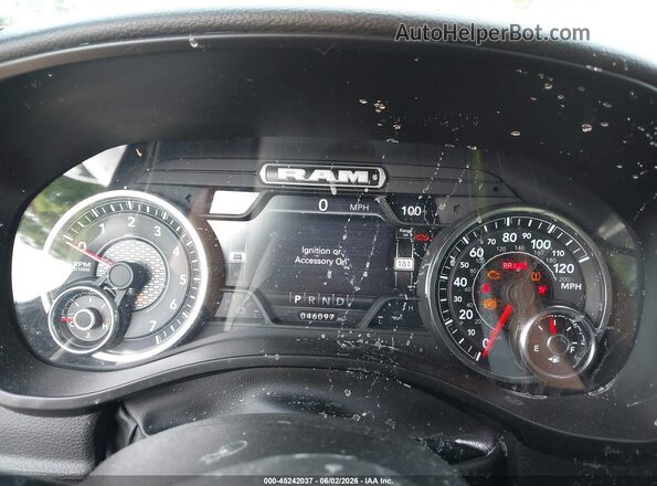 1C6RRFFG7RN112239 2024 RAM 1500 Black Widok tylnych siedzeń