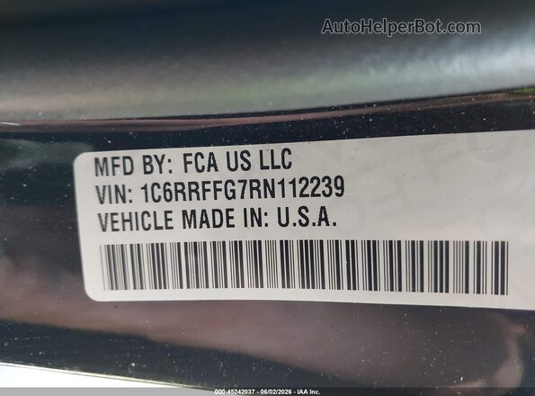 1C6RRFFG7RN112239 2024 RAM 1500 Black Widok komory silnika