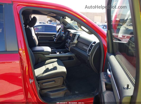 1C6RRFFG9LN102769 2020 RAM 1500 Red Вид салону спереду