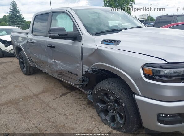 1C6RRFFG9SN698125 2025 RAM 1500 Silver Vista frontal
