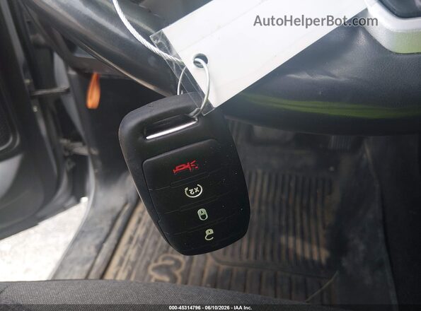 1C6RRFFGXNN341539 2022 RAM 1500 Gray Vista del salpicadero