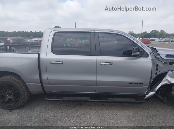 1C6RRFFGXNN341539 2022 RAM 1500 Gray Vista interior trasera