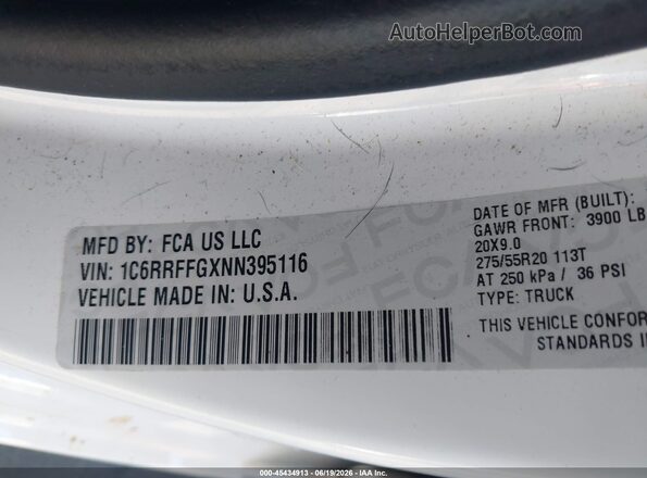1C6RRFFGXNN395116 2022 RAM 1500 White Vista del compartimento del motor