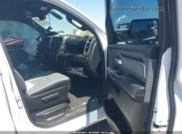 1C6RRFFGXNN395116 2022 RAM 1500 White Vista interior delantera