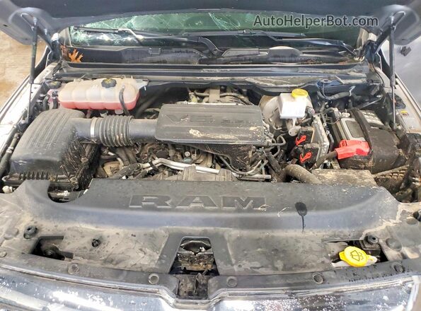 1C6RRFFGXRN199506 2024 RAM 1500 Серебряный Вид задней части салона