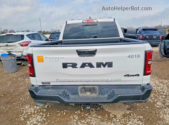 1C6RRFGG2SN604018 2025 RAM 1500 White Հետևի տեսք