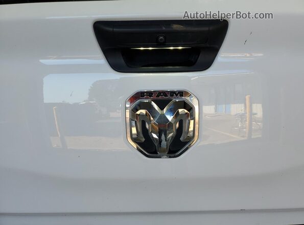 1C6RRFGG4RN215164 2024 RAM 1500 White 