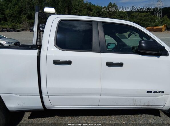 1C6SRECGXNN435968 2022 RAM 1500 White Вид задньої частини салону
