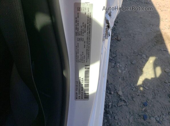 1C6SRECGXSN569875 2025 RAM 1500 White Շարժիչի բաժամունքի տեսք