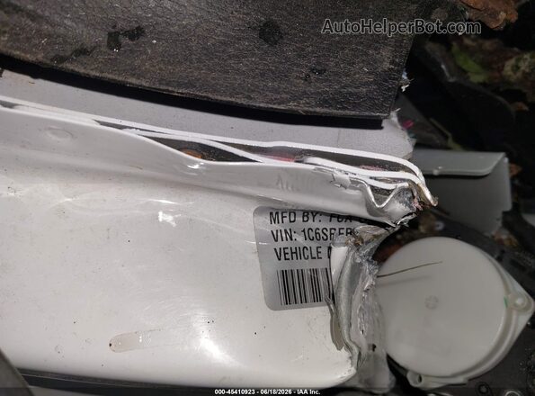 1C6SRFBT2MN554939 2021 RAM 1500 White Widok komory silnika