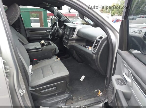 1C6SRFBT5MN782515 2021 RAM 1500 Серебряный Вид салона спереди