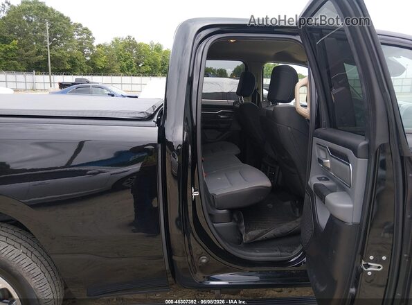 1C6SRFBT6KN530432 2019 RAM 1500 Черный 