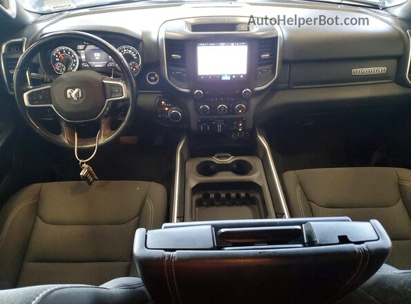 1C6SRFBT6NN155694 2022 RAM 1500 Blue Vista del salpicadero