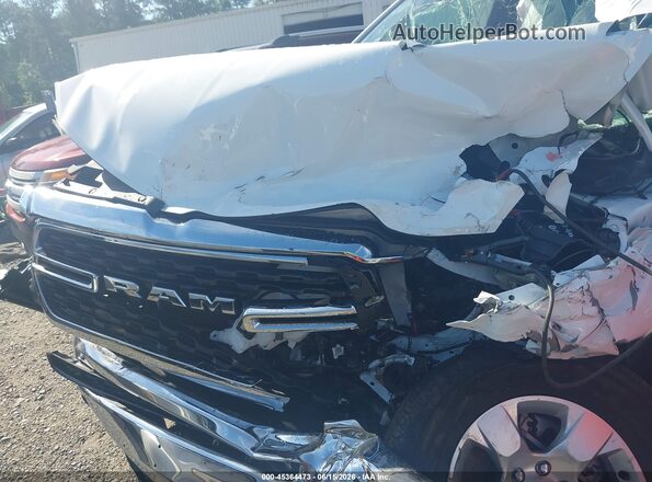 1C6SRFBT6NN205459 2022 RAM 1500 White Front view