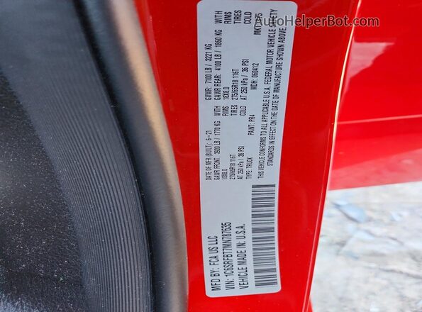 1C6SRFBT7MN787635 2021 RAM 1500 Красный Вид подкапотного пространства