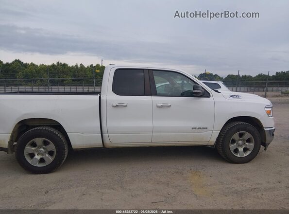 1C6SRFBT8LN258323 2020 RAM 1500 White უკანა სალონის ხედი