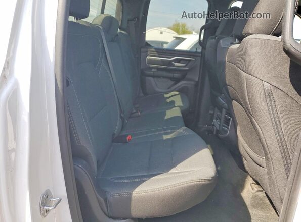 1C6SRFBT8MN667844 2021 RAM 1500 White Widok wnętrza z tyłu