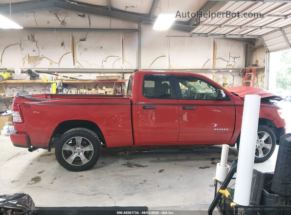 1C6SRFCT4LN109065 2020 RAM 1500 Red Vista interior trasera
