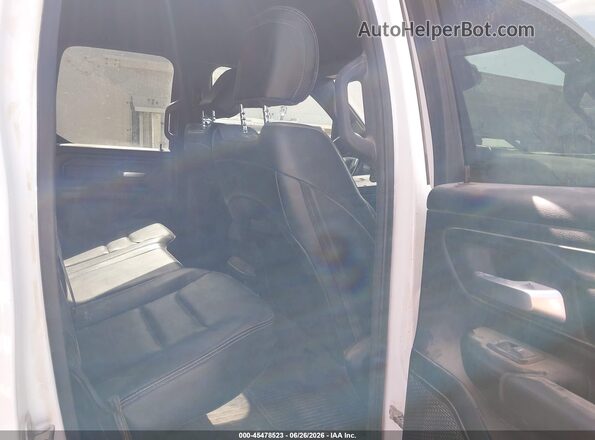 1C6SRFCT5NN433595 2022 RAM 1500 White Vista de la etiqueta del VIN