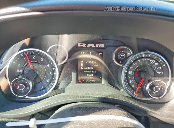 1C6SRFCT7RN117170 2024 RAM 1500 White ხელსაწყოთა პანელის ხედი