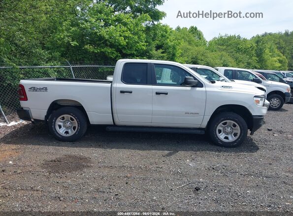 1C6SRFCT8NN438161 2022 RAM 1500 White Սարքավորումների վահանակի տեսք