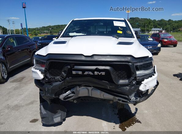 1C6SRFET8LN295772 2020 RAM 1500 White Vista interior trasera