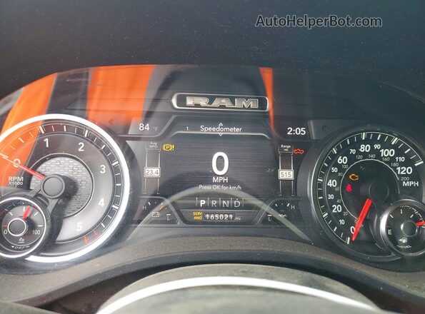 1C6SRFFM3MN576256 2021 RAM 1500 Charcoal Widok zestawu wskaźników