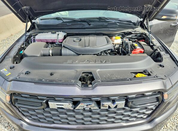 1C6SRFFP3TN152990 2026 RAM 1500 Gray Vista interior trasera