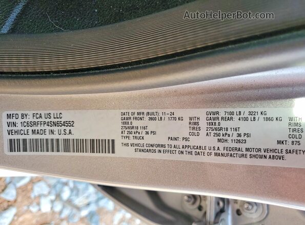 1C6SRFFP4SN654552 2025 RAM 1500 Silver Շարժիչի բաժամունքի տեսք