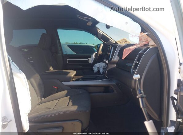 1C6SRFFP5SN739450 2025 RAM 1500 White Vista interior delantera