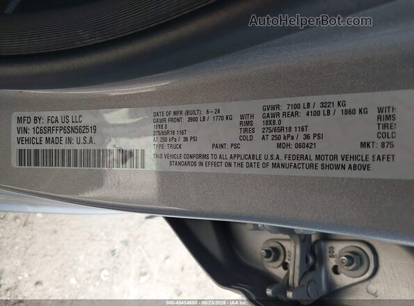 1C6SRFFP6SN562519 2025 RAM 1500 Silver ძრავის განყოფილების ხედი