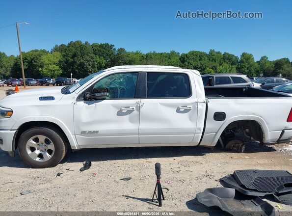 1C6SRFFPXSN556478 2025 RAM 1500 White Widok z przodu