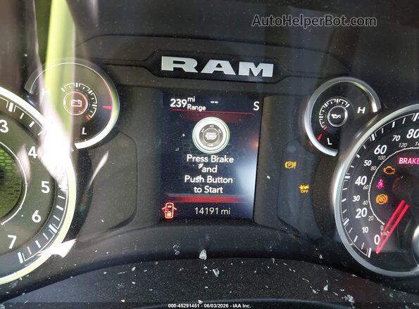 1C6SRFFPXSN556478 2025 RAM 1500 White Widok tylnych siedzeń